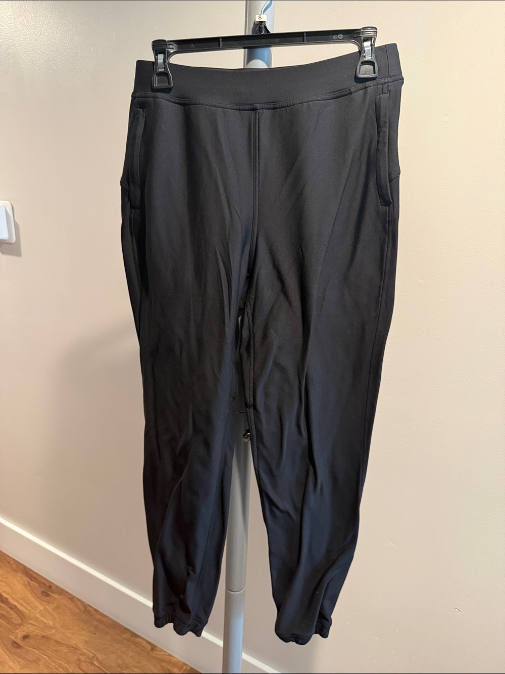 Lululemon-Joggers